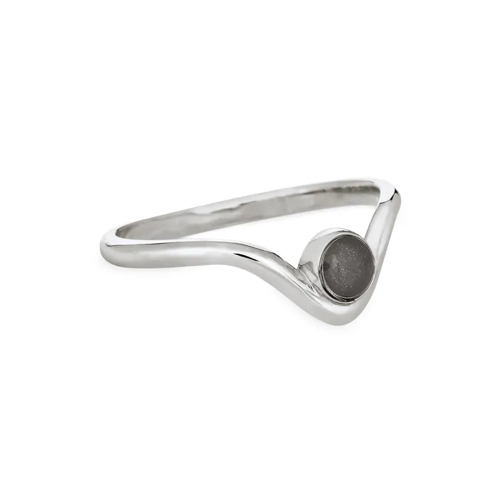 Chevron Circle Setting Cremation Ring in Sterling Silver closebymejewelry Rings