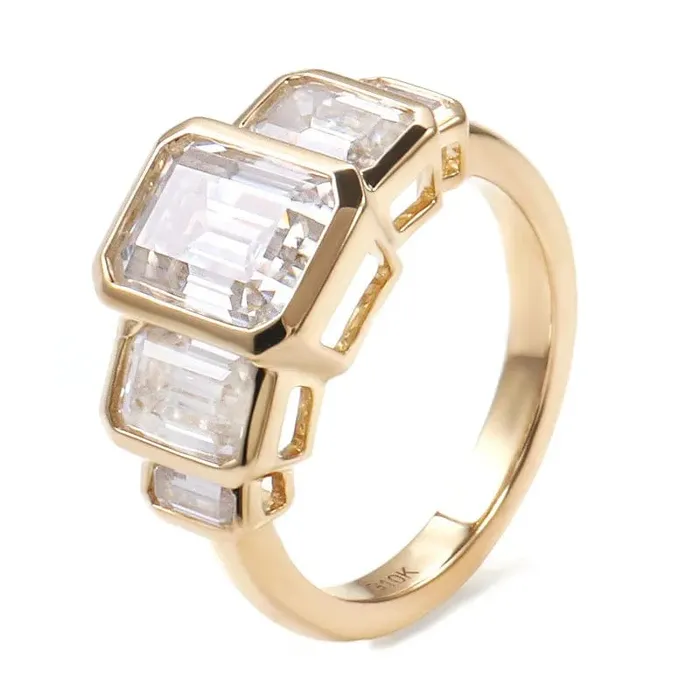 VVS Jewelry Rings 10K Gold Emerald Cut 2CT Moissanite Engagement Ring