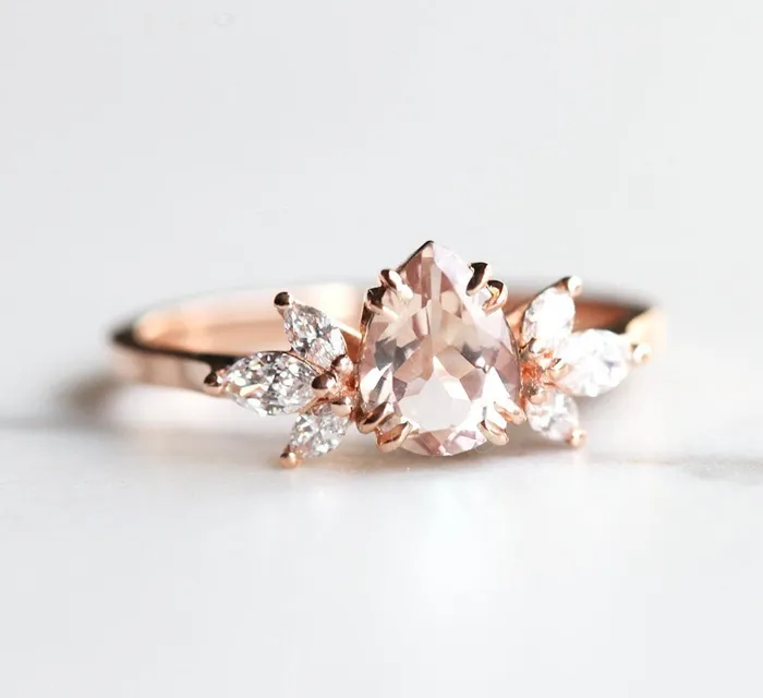 Capucinne Rings Leandra Pear Sapphire Diamond Ring