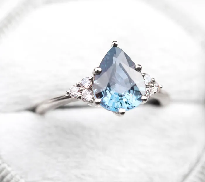 Rings Capucinne Jeanie Sapphire Diamond Ring
