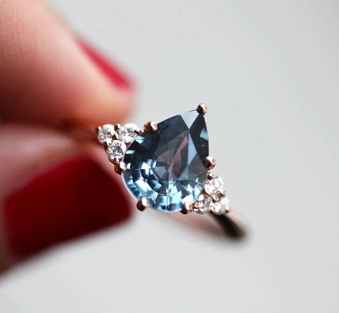 Rings Capucinne Jeanie Sapphire Diamond Ring