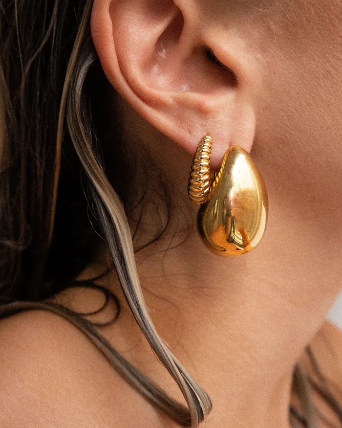 Luv Aj PreStyled Sets Gia Hoops Gold