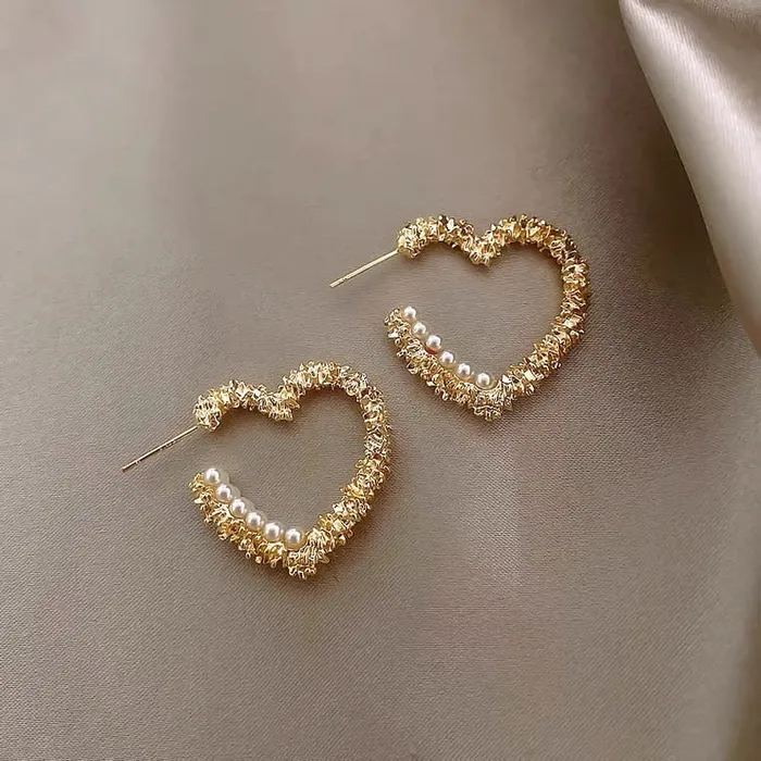 Earrings Gold Heart Pearl Beaded Earrings Refined by AnnaKaci