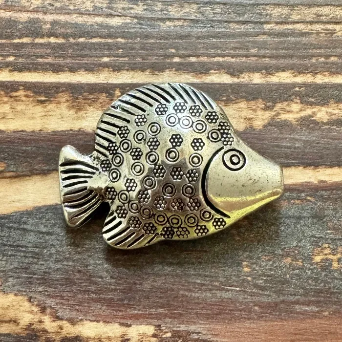 Premium Pewter Necklaces STMPP781S Antique Silver Swimming Fish With Flowers Pendant 39x24mm Pkg 1 Premium Pewter Necklaces STMPP781S Antique Silver Swimming Fish With Flowers Pendant 39x24mm Pkg 1