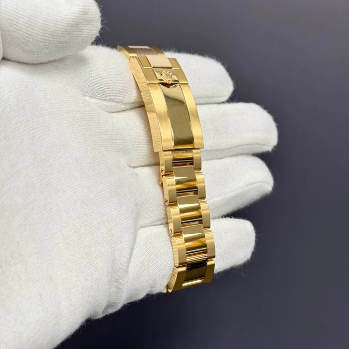 Rolex Daytona 40mm Yellow Gold Champagne Dial Ref 126508 Happy Jewelers PreStyled Sets Rolex Daytona 40mm Yellow Gold Champagne Dial Ref 126508 Happy Jewelers PreStyled Sets