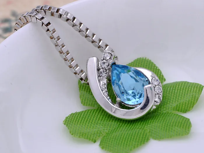 Swarovski Crystal Elements Aquamarine Bow Necklace Alilang Necklaces Swarovski Crystal Elements Aquamarine Bow Necklace Alilang Necklaces