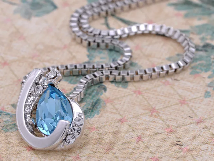 Swarovski Crystal Elements Aquamarine Bow Necklace Alilang Necklaces Swarovski Crystal Elements Aquamarine Bow Necklace Alilang Necklaces