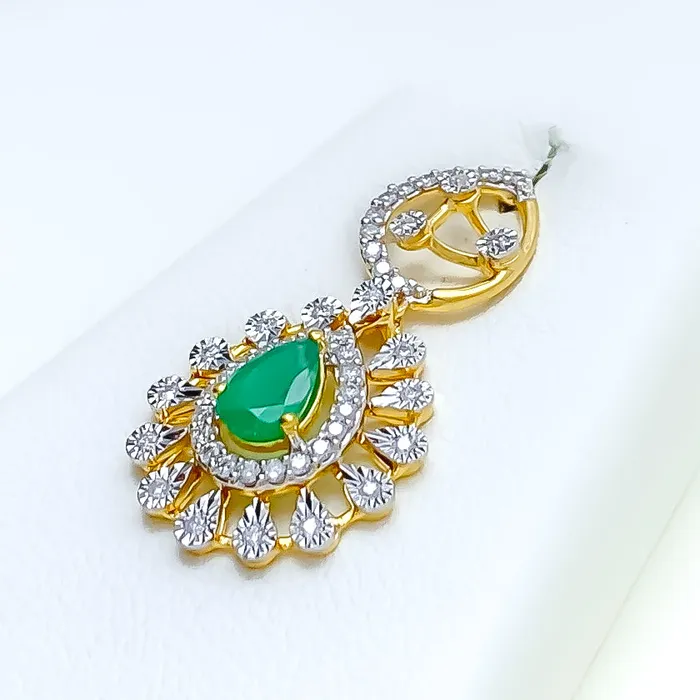 Andaaz Jewelers PreStyled Sets Exclusive Diamond Drop 18k Gold Necklace Set