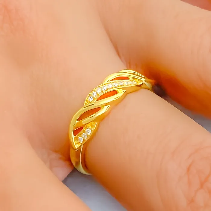 Andaaz Jewelers Rings Attractive Wavy 18K Gold Diamond Ring