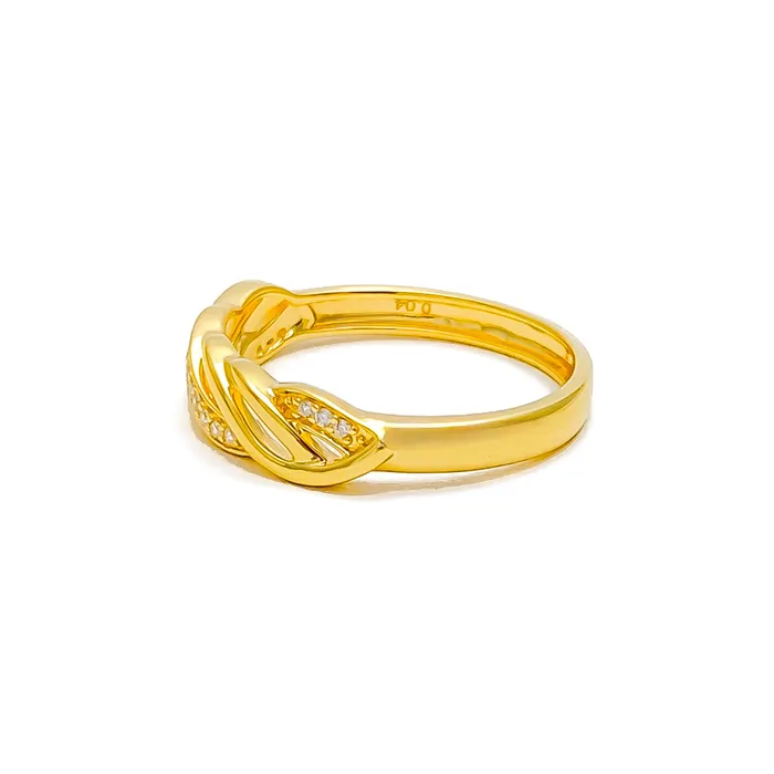 Andaaz Jewelers Rings Attractive Wavy 18K Gold Diamond Ring