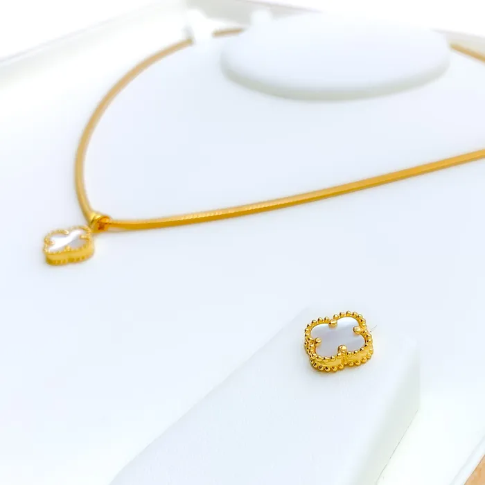 Andaaz Jewelers Rings Pearlescent 21k Gold Clover Pendant Set WRing