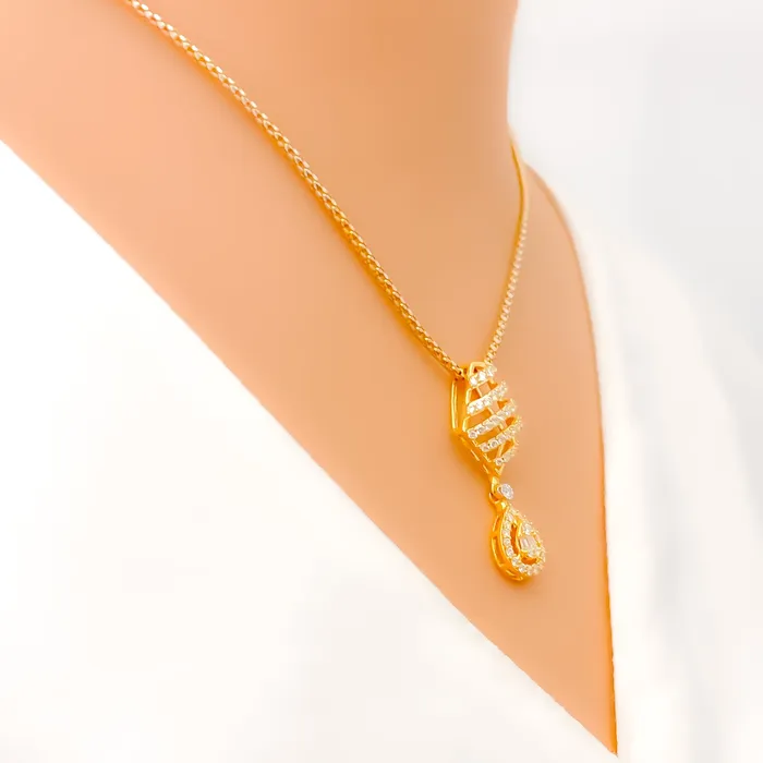 Andaaz Jewelers Shimmering Striped Diamond 18k Gold Pendant PreStyled Sets