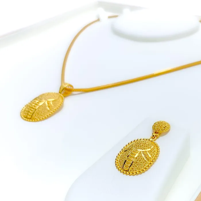 Bold Regal 22K Gold Pendant Set Andaaz Jewelers PreStyled Sets