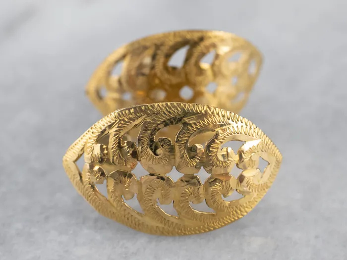 Engraved 18K Gold Leaf Shape Stud Earrings Market Square Jewelers Earrings Engraved 18K Gold Leaf Shape Stud Earrings Market Square Jewelers Earrings