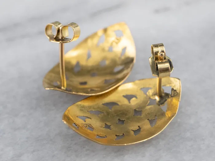 Engraved 18K Gold Leaf Shape Stud Earrings Market Square Jewelers Earrings Engraved 18K Gold Leaf Shape Stud Earrings Market Square Jewelers Earrings
