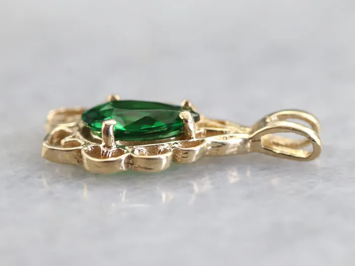Gold Tsavorite Garnet Pendant Market Square Jewelers PreStyled Sets Gold Tsavorite Garnet Pendant Market Square Jewelers PreStyled Sets