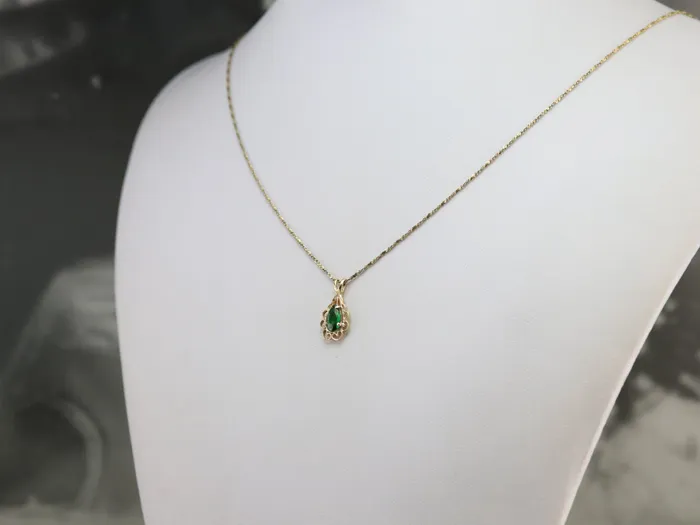 Gold Tsavorite Garnet Pendant Market Square Jewelers PreStyled Sets Gold Tsavorite Garnet Pendant Market Square Jewelers PreStyled Sets