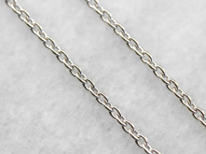 High 18 Karat White Gold Oval Link Chain Market Square Jewelers Rings
