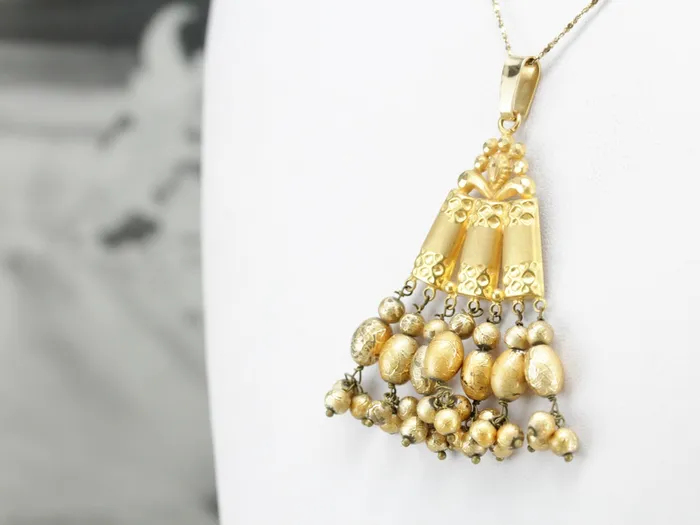 Market Square Jewelers Necklaces High Karat Gold and Blown Glass Bead Pendant Market Square Jewelers Necklaces High Karat Gold and Blown Glass Bead Pendant