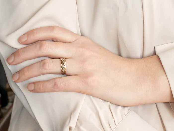 Market Square Jewelers Rings Two Tone Floral Wedding Band Market Square Jewelers Rings Two Tone Floral Wedding Band