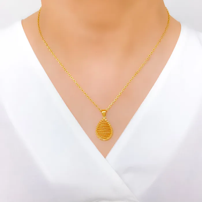 Necklaces Andaaz Jewelers INSTORE PROMO 22k Gold Wire Pendant With Chain 3