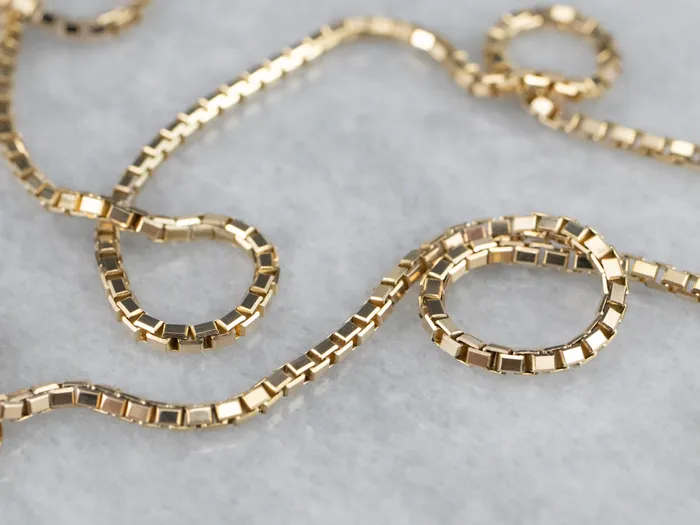 PreStyled Sets Sleek Gold Box Chain Market Square Jewelers