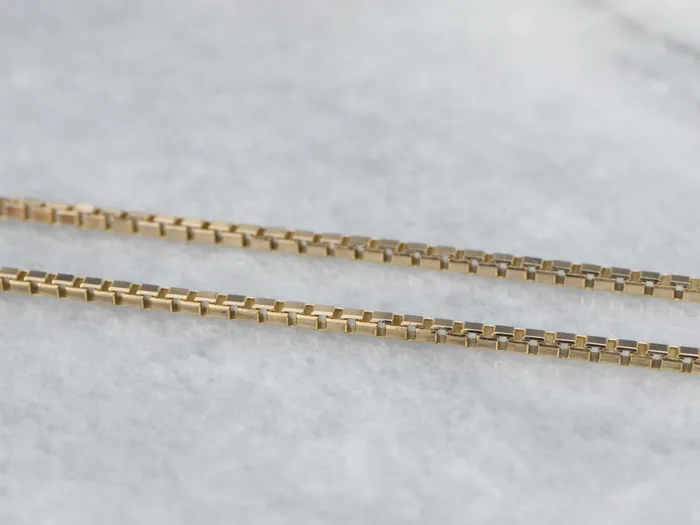 PreStyled Sets Sleek Gold Box Chain Market Square Jewelers PreStyled Sets Sleek Gold Box Chain Market Square Jewelers