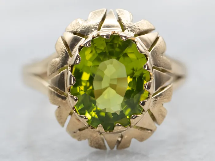 Rings Market Square Jewelers Vintage Textured Gold Peridot Ring