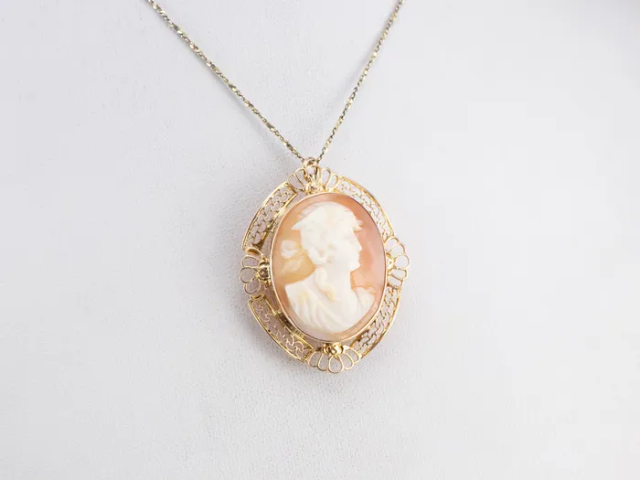 Vintage Gold Filigree Cameo Brooch or Pendant Market Square Jewelers PreStyled Sets Vintage Gold Filigree Cameo Brooch or Pendant Market Square Jewelers PreStyled Sets