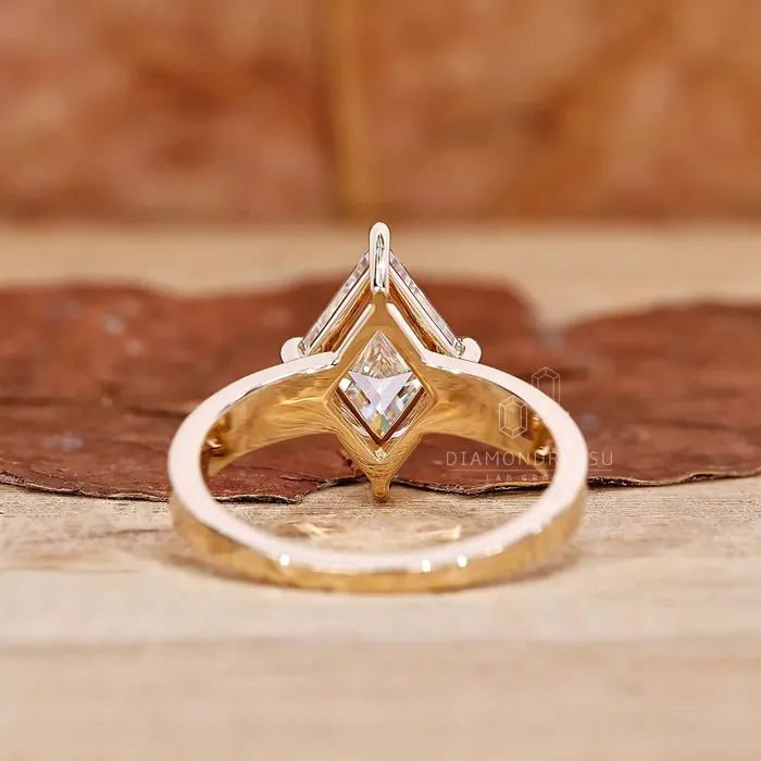 Diamondrensu Lozenge Cut Diamond Solitaire Gold Engagement Ring Rings