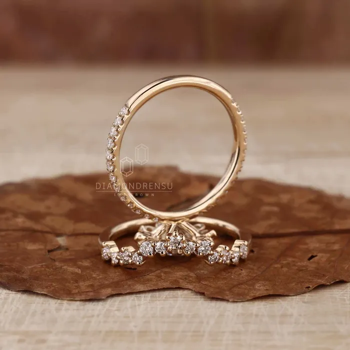 Diamondrensu Rings Round Diamond Ring with Matching Curved Wedding Band