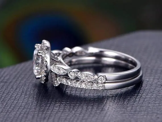 Flawless Moissanite Rings Bridal Ring Set Vintage Design Halo Shaped Band Flawless Moissanite Rings Bridal Ring Set Vintage Design Halo Shaped Band