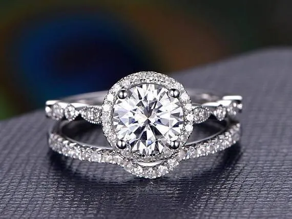 Flawless Moissanite Rings Bridal Ring Set Vintage Design Halo Shaped Band Flawless Moissanite Rings Bridal Ring Set Vintage Design Halo Shaped Band