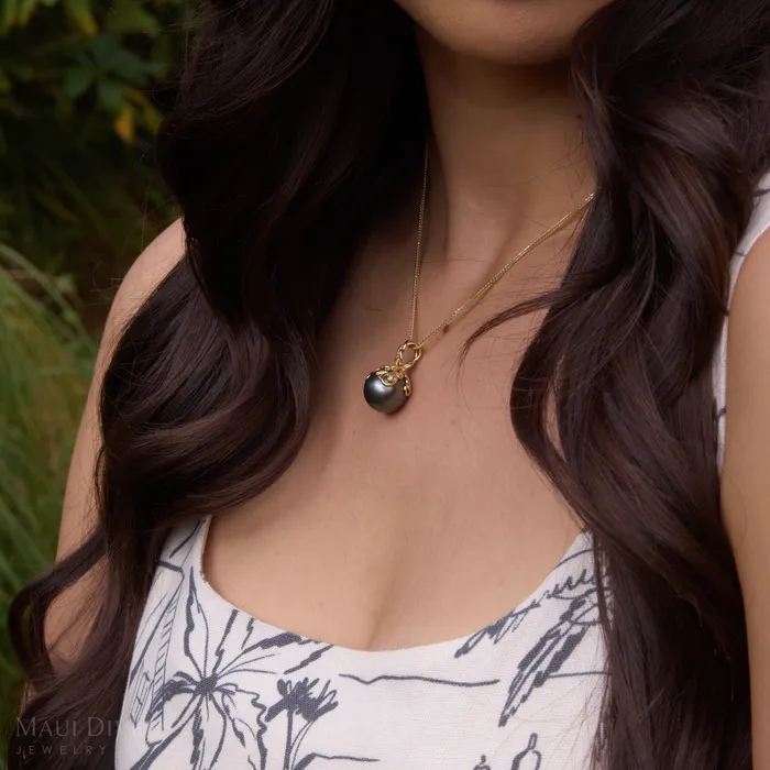 Maui Divers Jewelry Living Heirloom Tahitian Black Pearl Pendant in Gold with Diamonds 1415mm Necklaces
