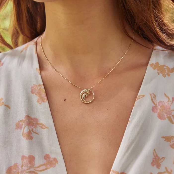 Maui Divers Jewelry Necklaces Nalu Pendant in Gold 18mm