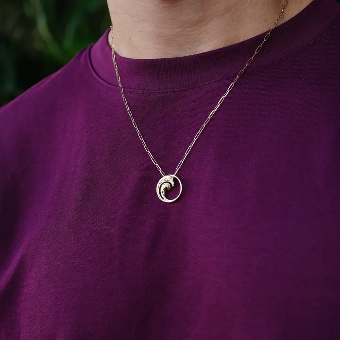 Maui Divers Jewelry Necklaces Nalu Pendant in Gold 18mm