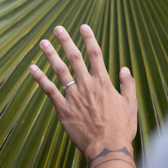 Maui Divers Jewelry Rings Hawaiian Heirloom Old English Scroll Ring in White Gold 45mm