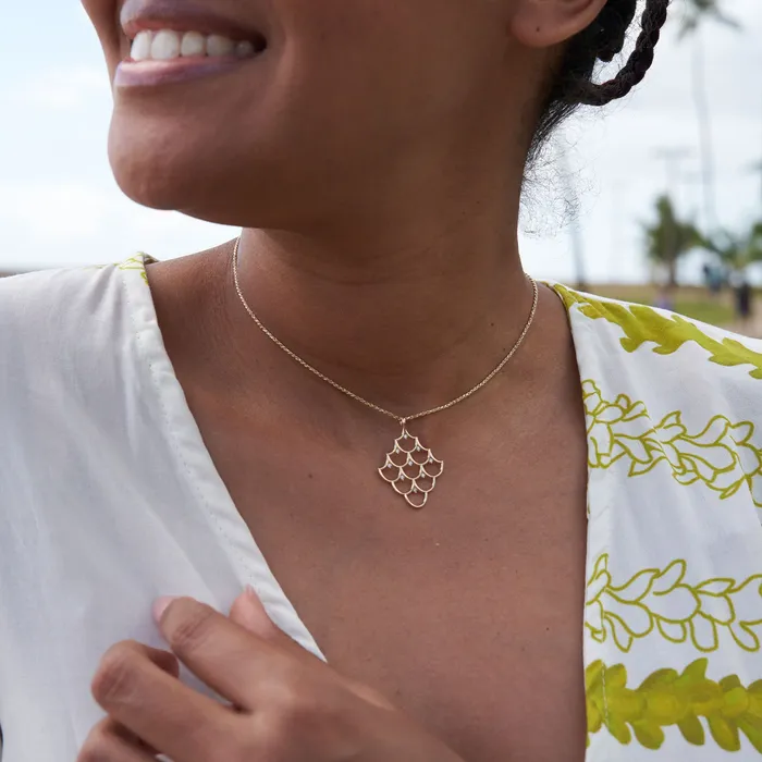 Mermaid Scales Pendant in Gold with Diamonds 35mm Maui Divers Jewelry Necklaces Mermaid Scales Pendant in Gold with Diamonds 35mm Maui Divers Jewelry Necklaces