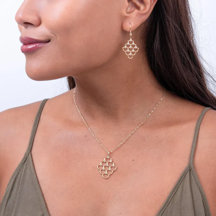 Mermaid Scales Pendant in Gold with Diamonds 35mm Maui Divers Jewelry Necklaces Mermaid Scales Pendant in Gold with Diamonds 35mm Maui Divers Jewelry Necklaces