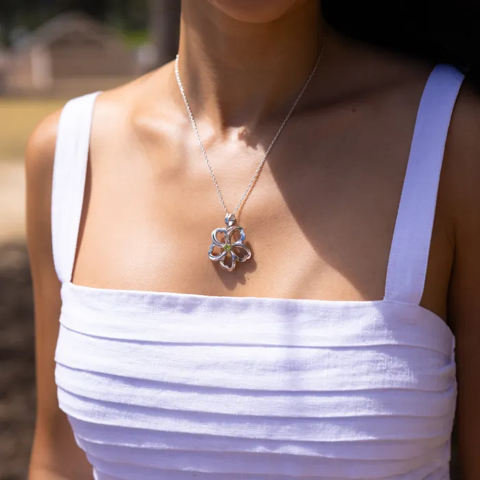 Necklaces Maui Divers Jewelry 18 Plumeria Peridot Necklace in Sterling Silver 30mm