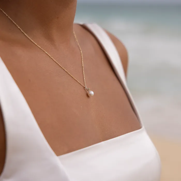 Pick A Pearl Bubbles Pendant in Gold with Diamonds 8mm PickAPearl Necklaces