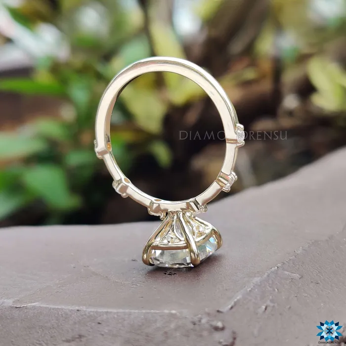 Rings Diamondrensu 325 CT Cushion Cut Distance Pave Set Unique Vintage Style Moissanite Engagement Ring